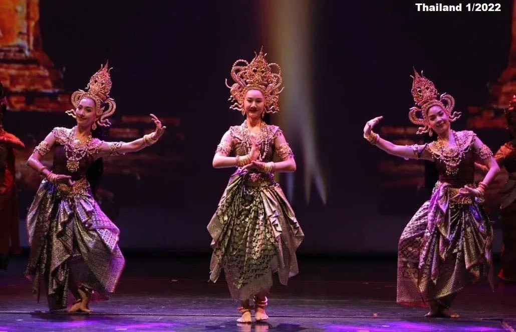 Thai Traditional Shows on the Children Day 2022