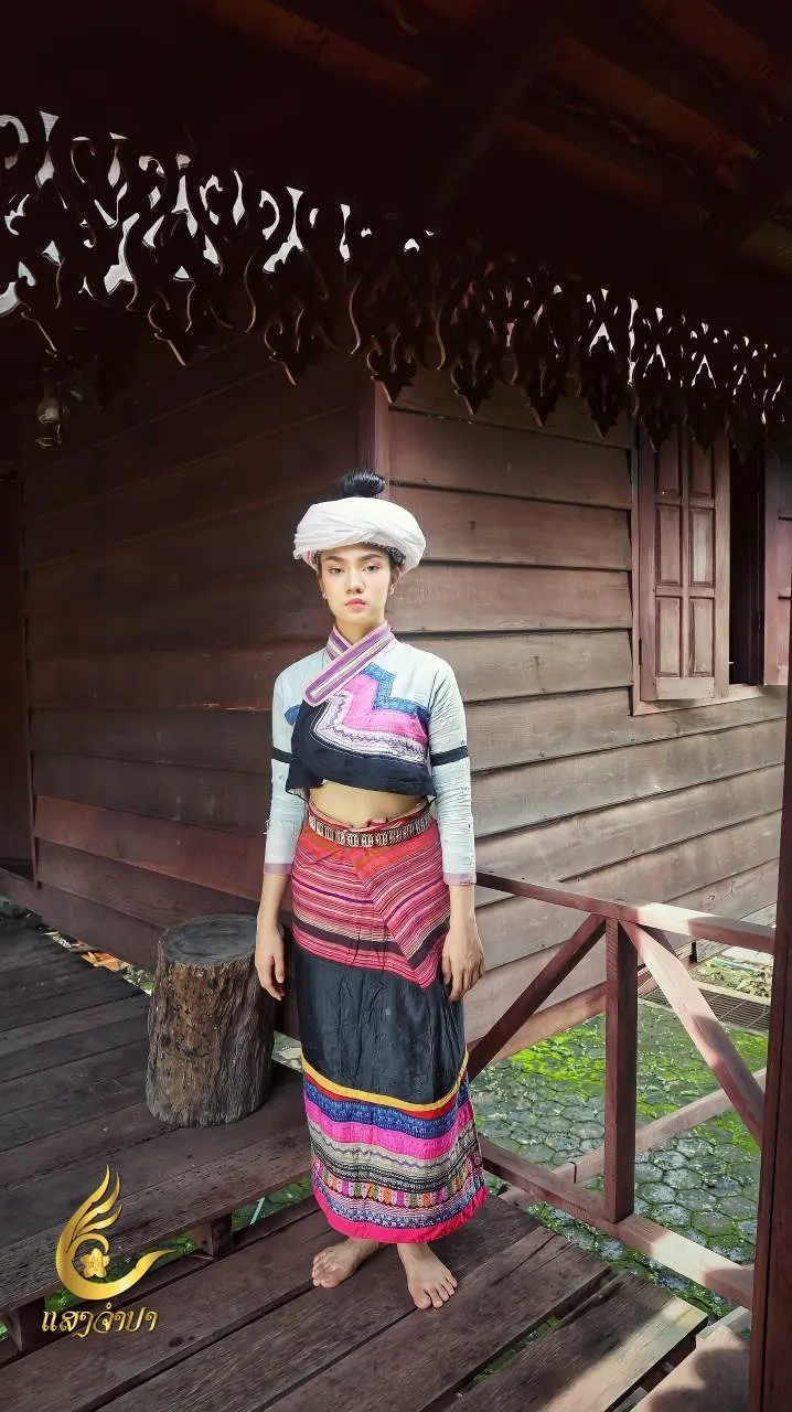 Laos 🇱🇦 | Tai Lue ethnic “ເຜົ່າໄຕລື້”