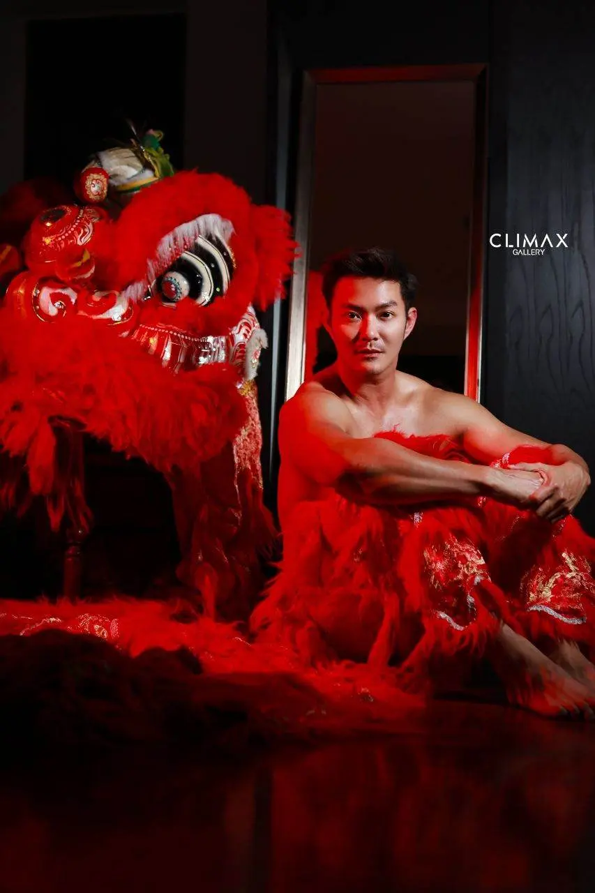 Chinese New Year. 🧧 MODEL : GEMS PHOTOGRAPHER  : @ClimaxGallery  LOCATION : BANGKOK