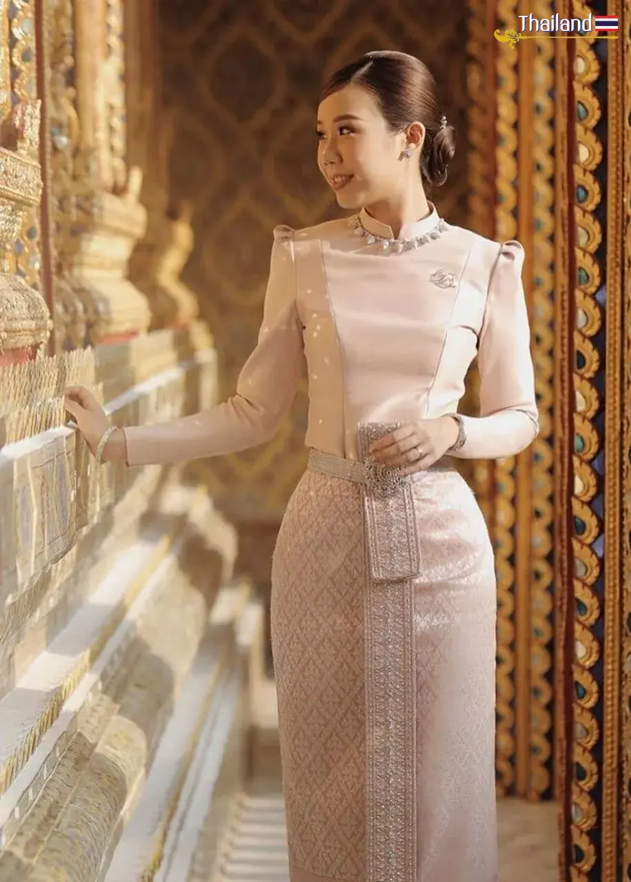🇹🇭 THAILAND | THAI BOROMPHIMAN DRESS: ชุดไทยบรมพิมาน