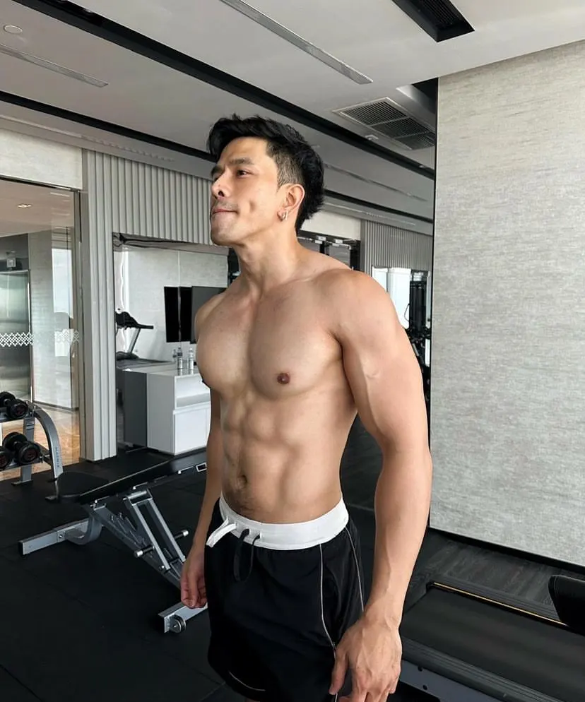 ท็อป สิทธิโชค Mister International Thailand