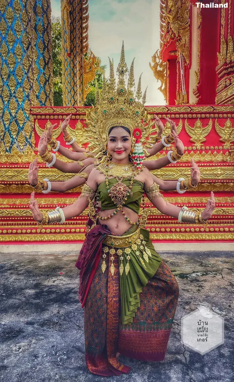 Thai Apsara Dancers 🇹🇭