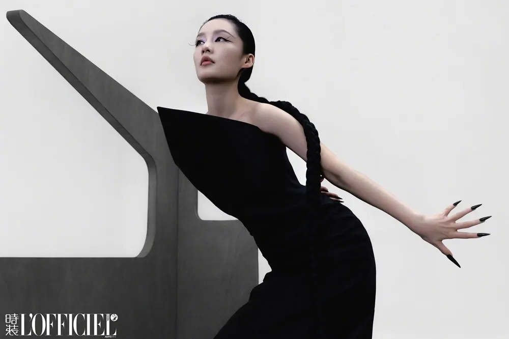 Li Qin @ L’Officiel China July 2024