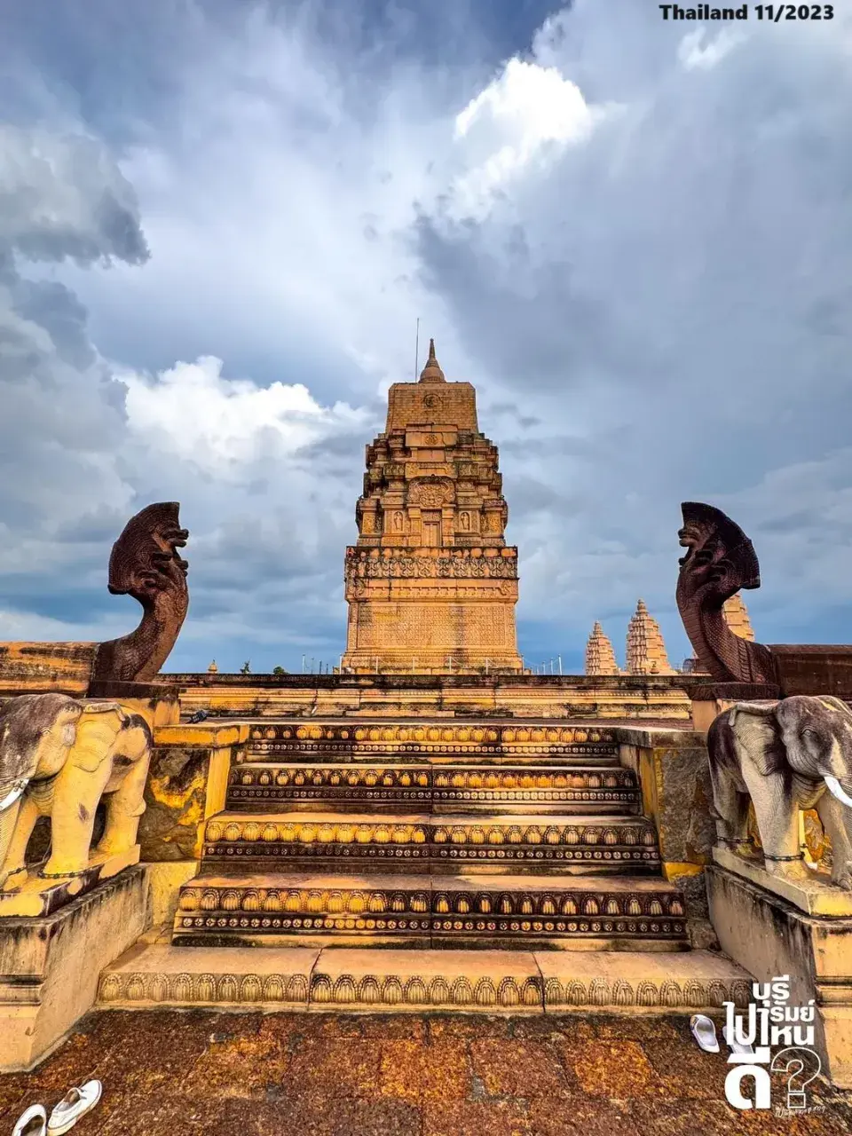 Siha Nakhon at Wat Phu Man Fah 🇹🇭