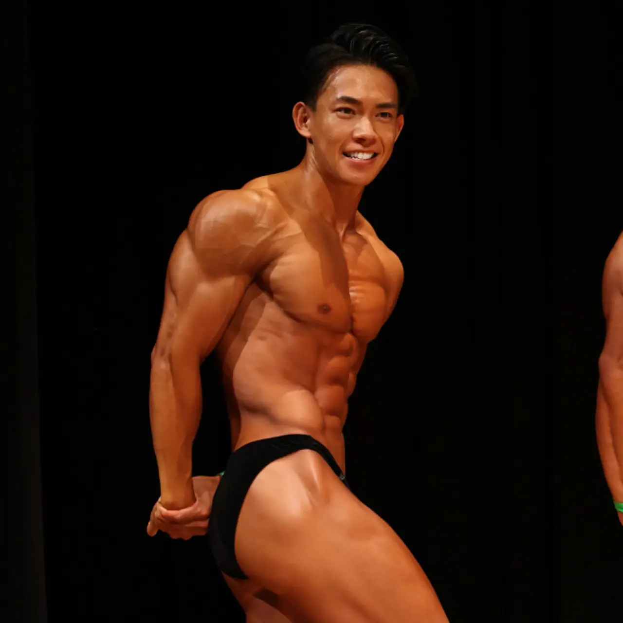 Physique athlete ： Achiro