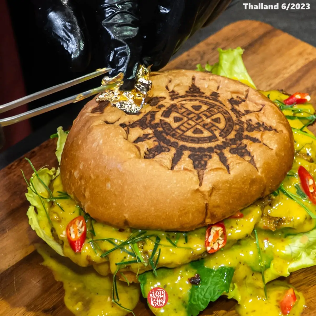 Burgers with Thai Yantra 🇹🇭