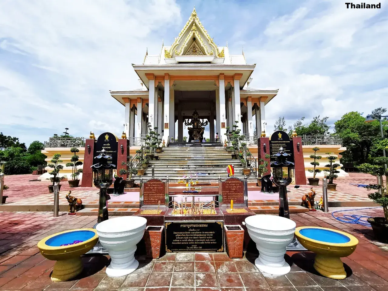 Thai Brahma Statue at Sing Buri 🇹🇭