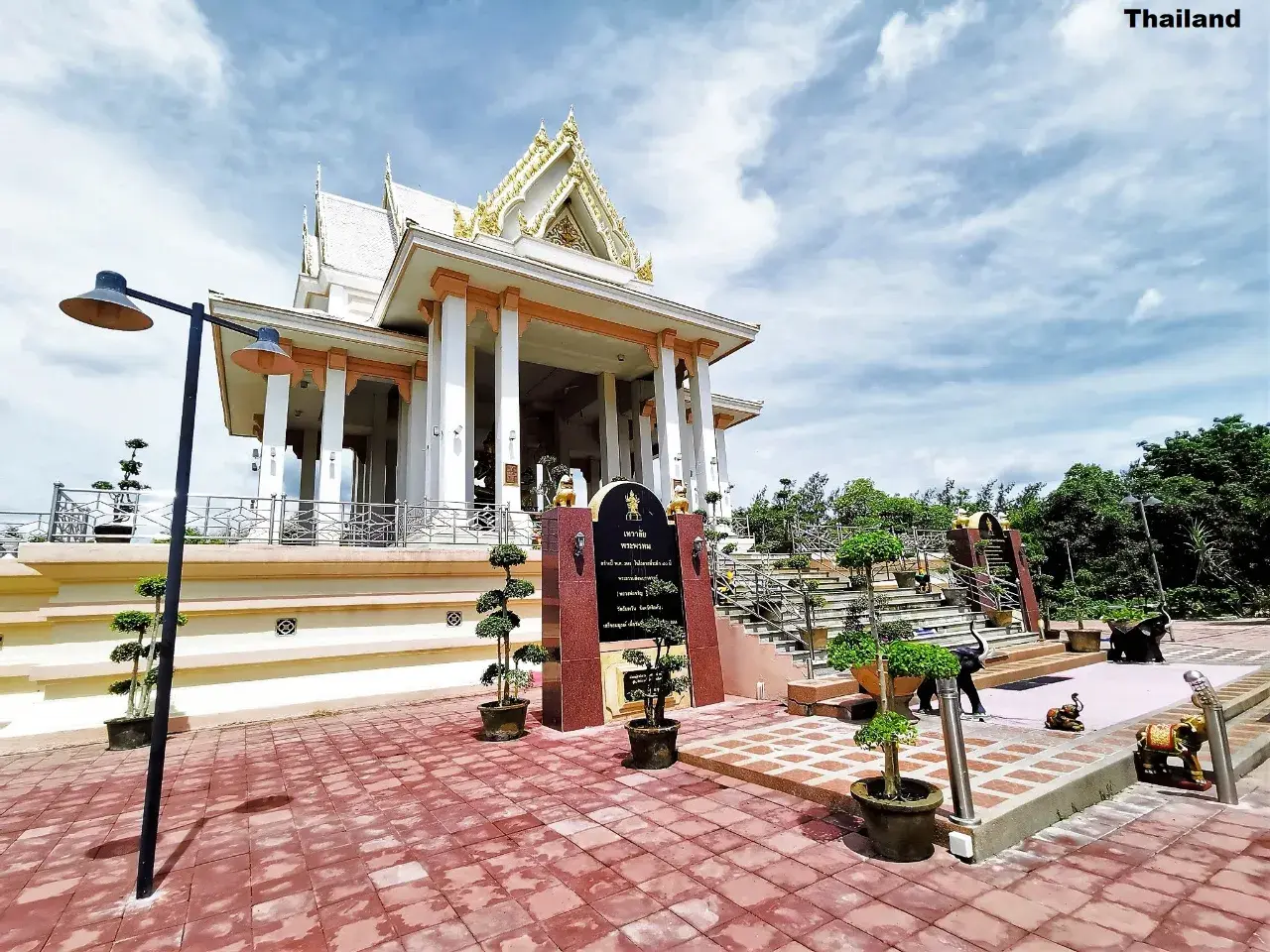 Thai Brahma Statue at Sing Buri 🇹🇭