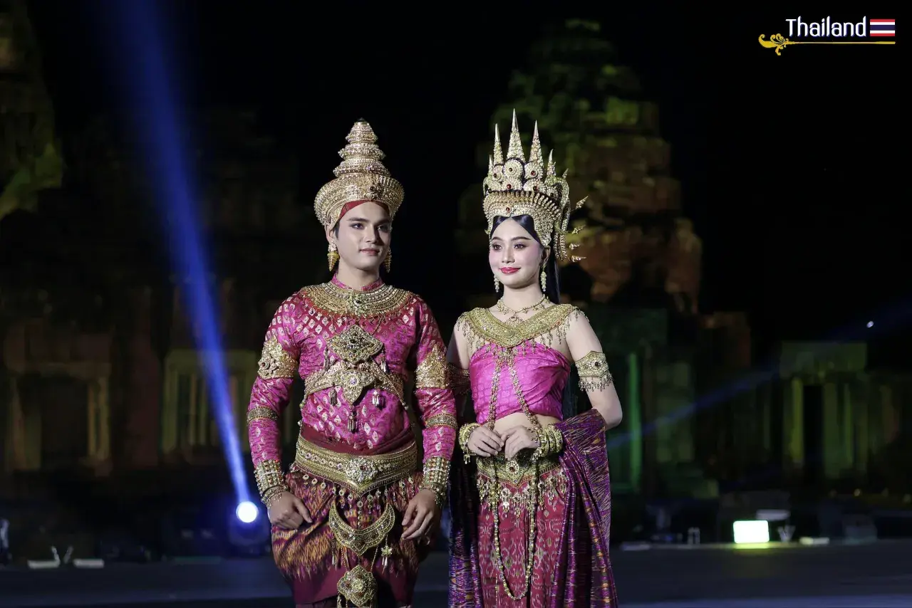 THAILAND 🇹🇭 | Phimai Festival lights up historical park