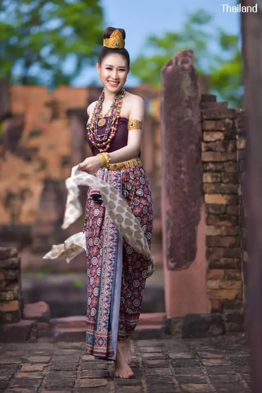 Thai Lady in Dvaravati Costume 🇹🇭