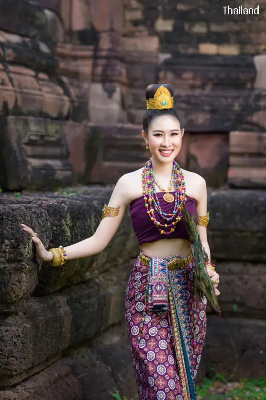 Thai Lady in Dvaravati Costume 🇹🇭