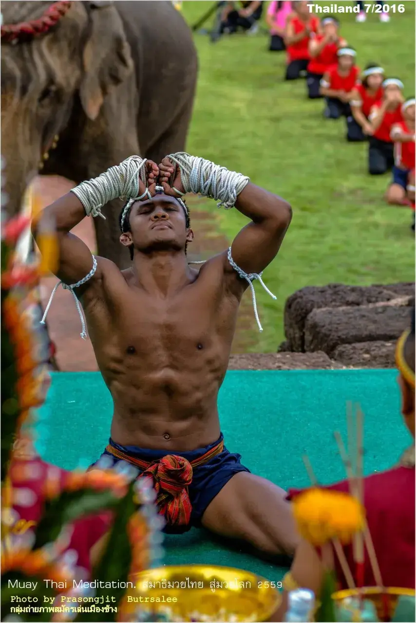 'Wai Khru Muay Thai' by Buakaw Banchemek 🇹🇭