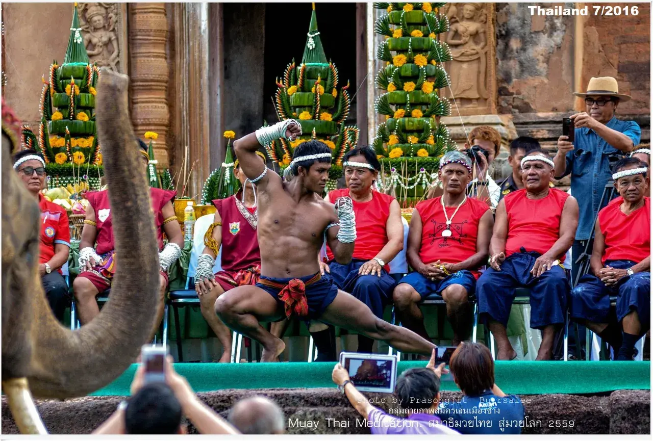 'Wai Khru Muay Thai' by Buakaw Banchemek 🇹🇭