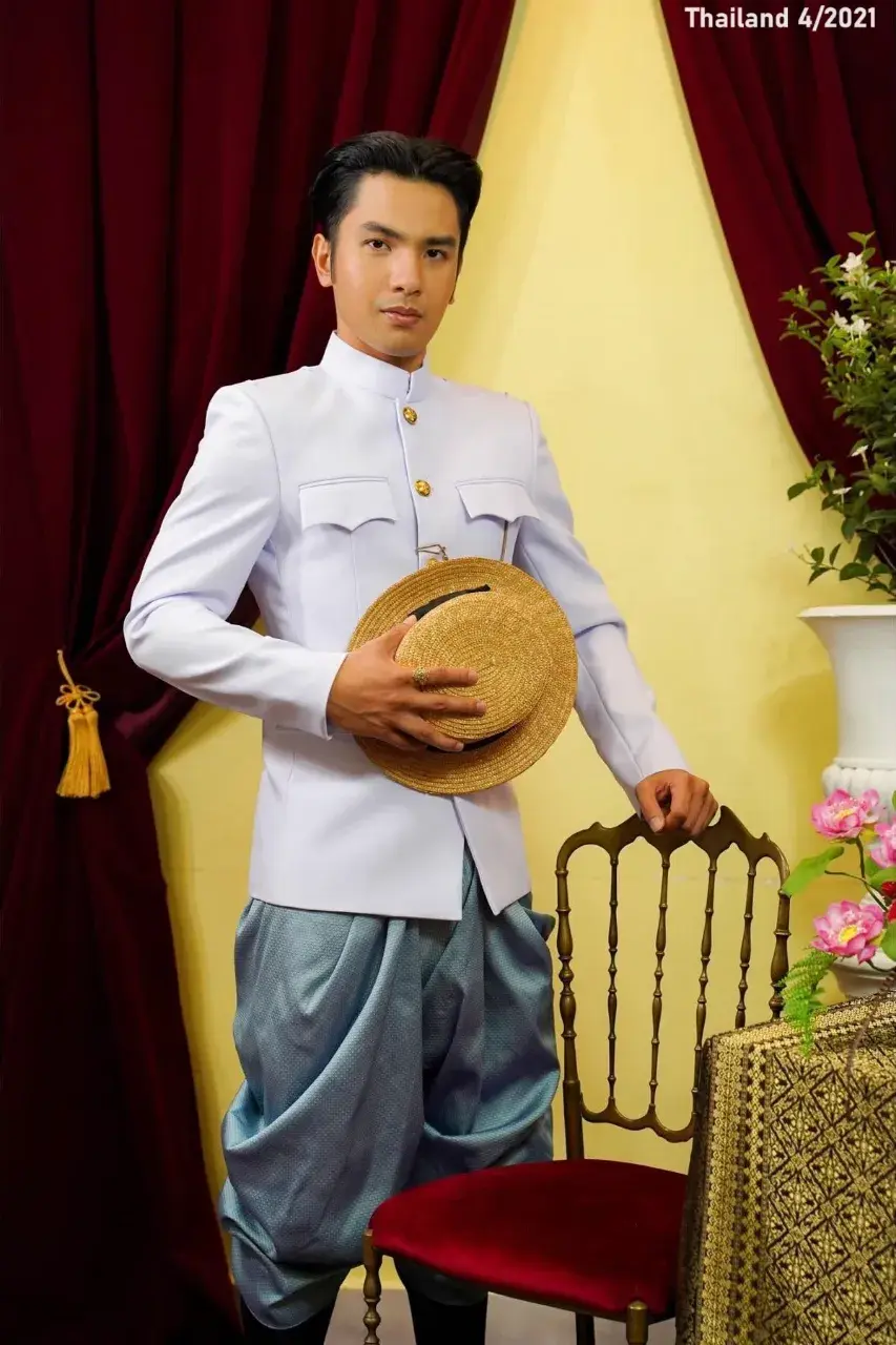 Thai Guy in the Traditional Costume 🇹🇭