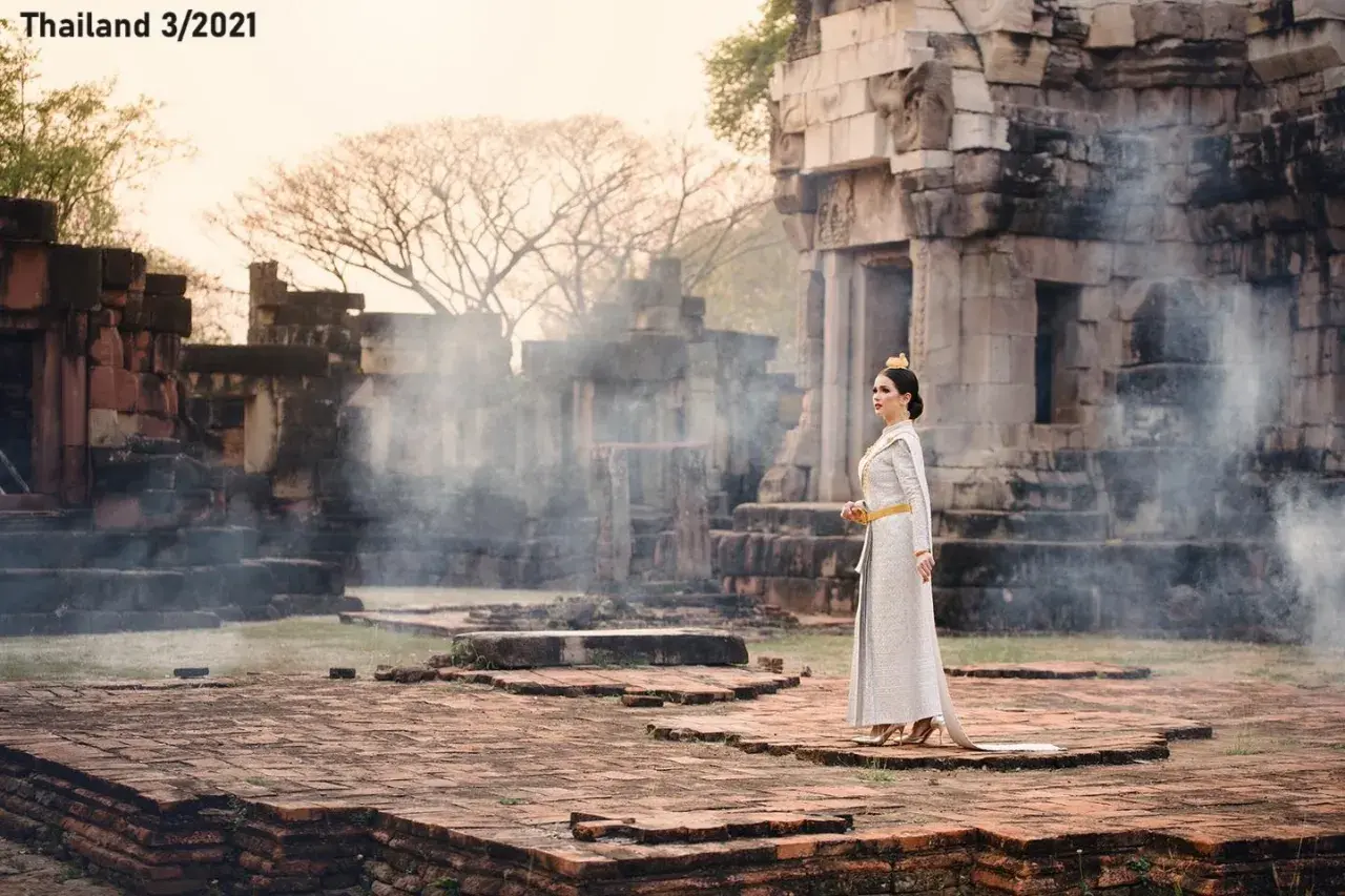 Lady in the Thai Siwalai National Costume 🇹🇭