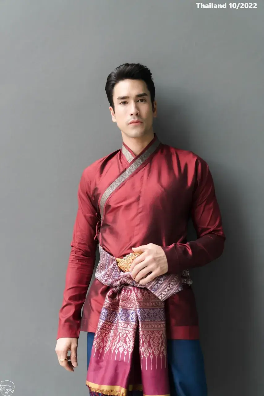 Nadech in Thai Traditional Costume 🇹🇭