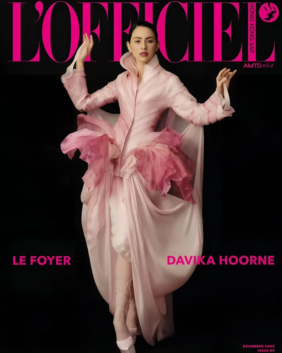 ใหม่-ดาวิกา โฮร์เน่ @ L'OFFICIEL Hong Kong December 2024