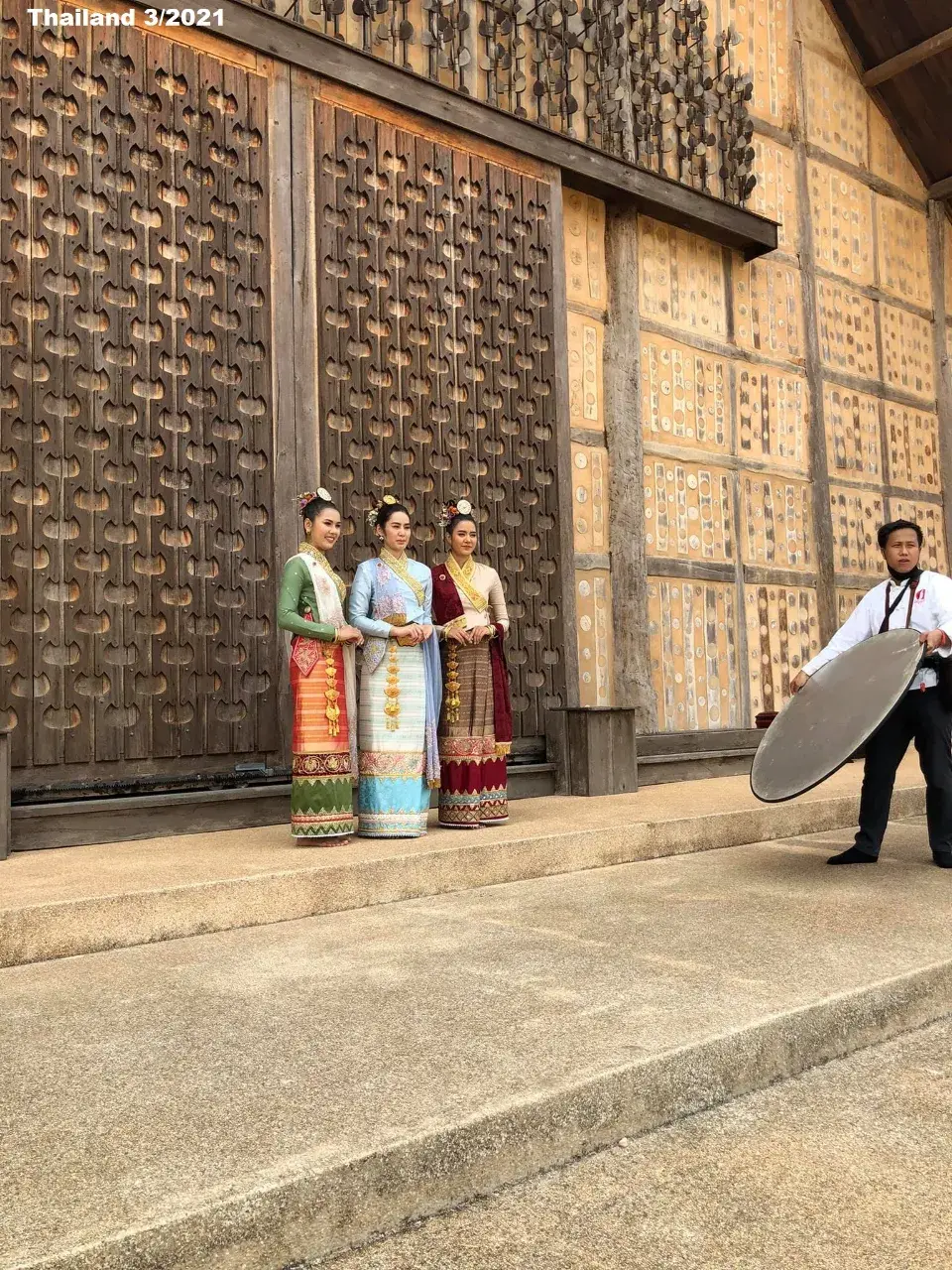 Thai Ladies in Tai Khun Costume 🇹🇭