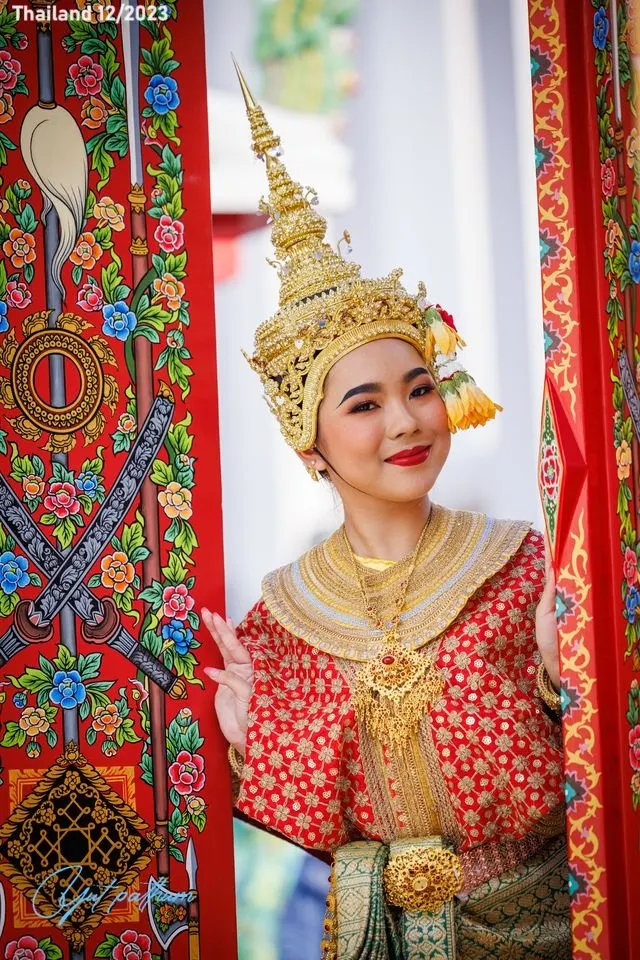 Lovely Young Thai Classical Dancers 🇹🇭