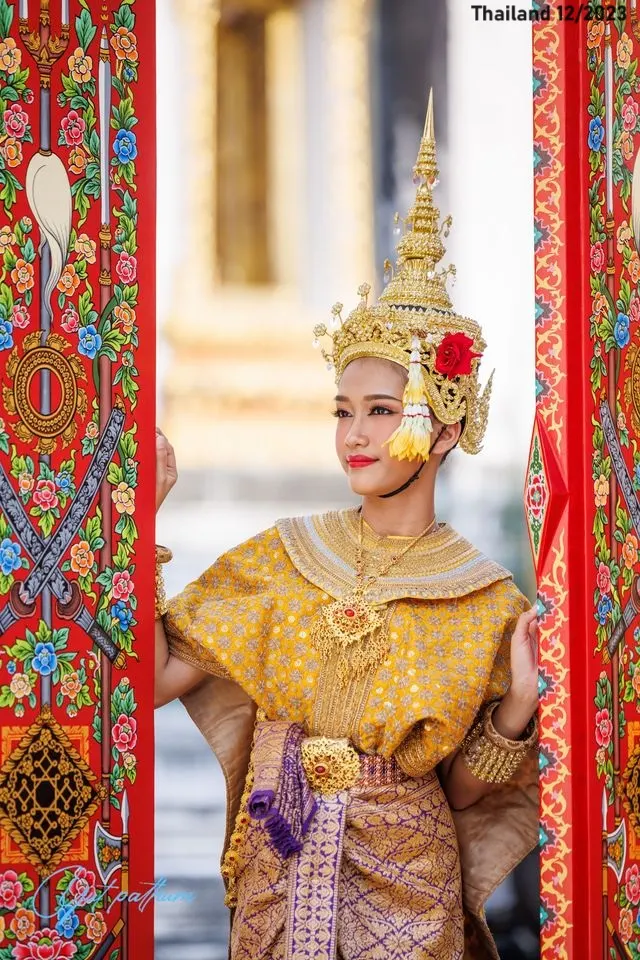 Lovely Young Thai Classical Dancers 🇹🇭