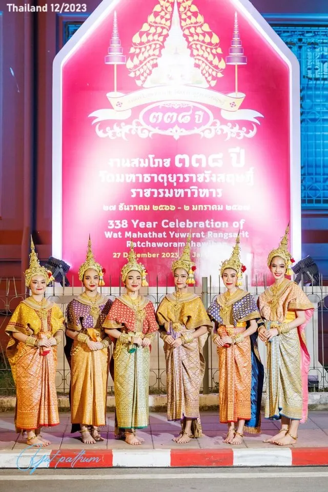 Lovely Young Thai Classical Dancers 🇹🇭