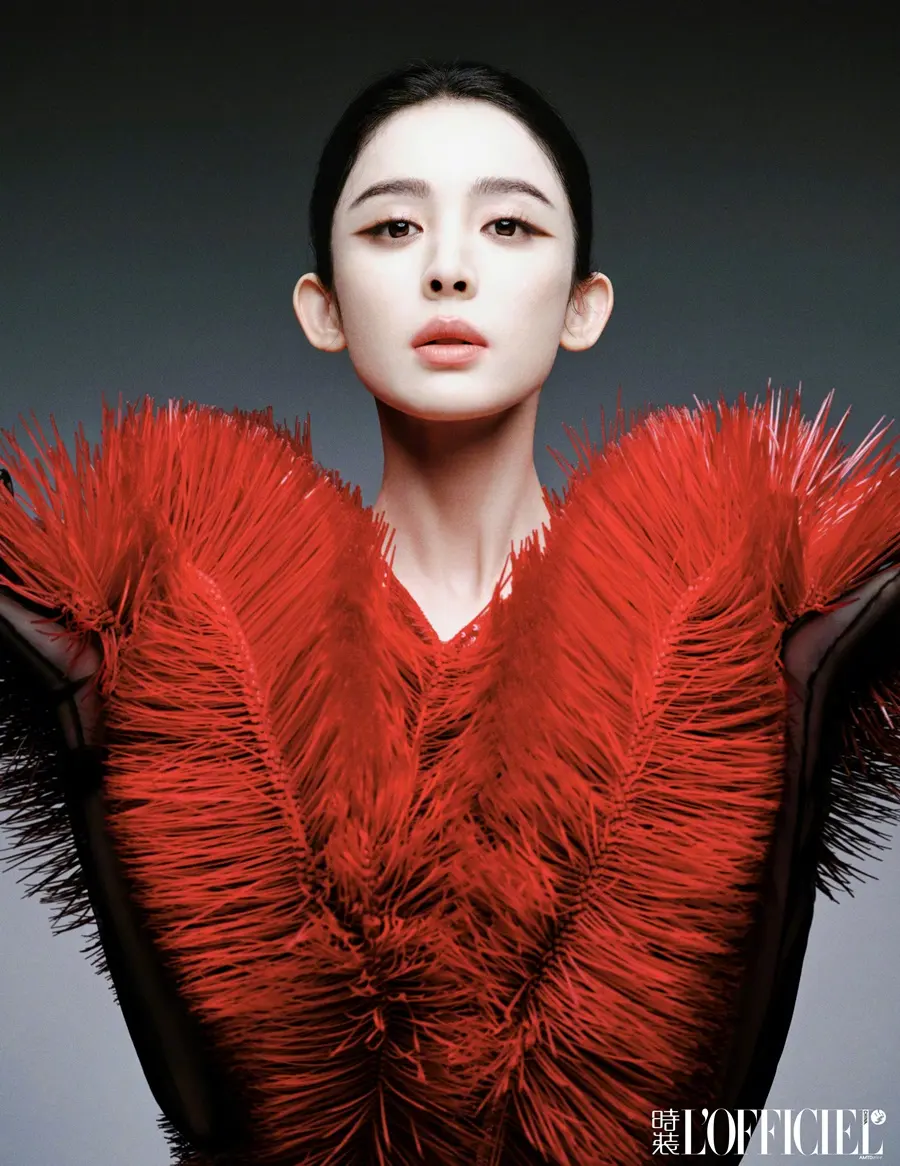 Nazha @ L’OFFICIEL China December 2024