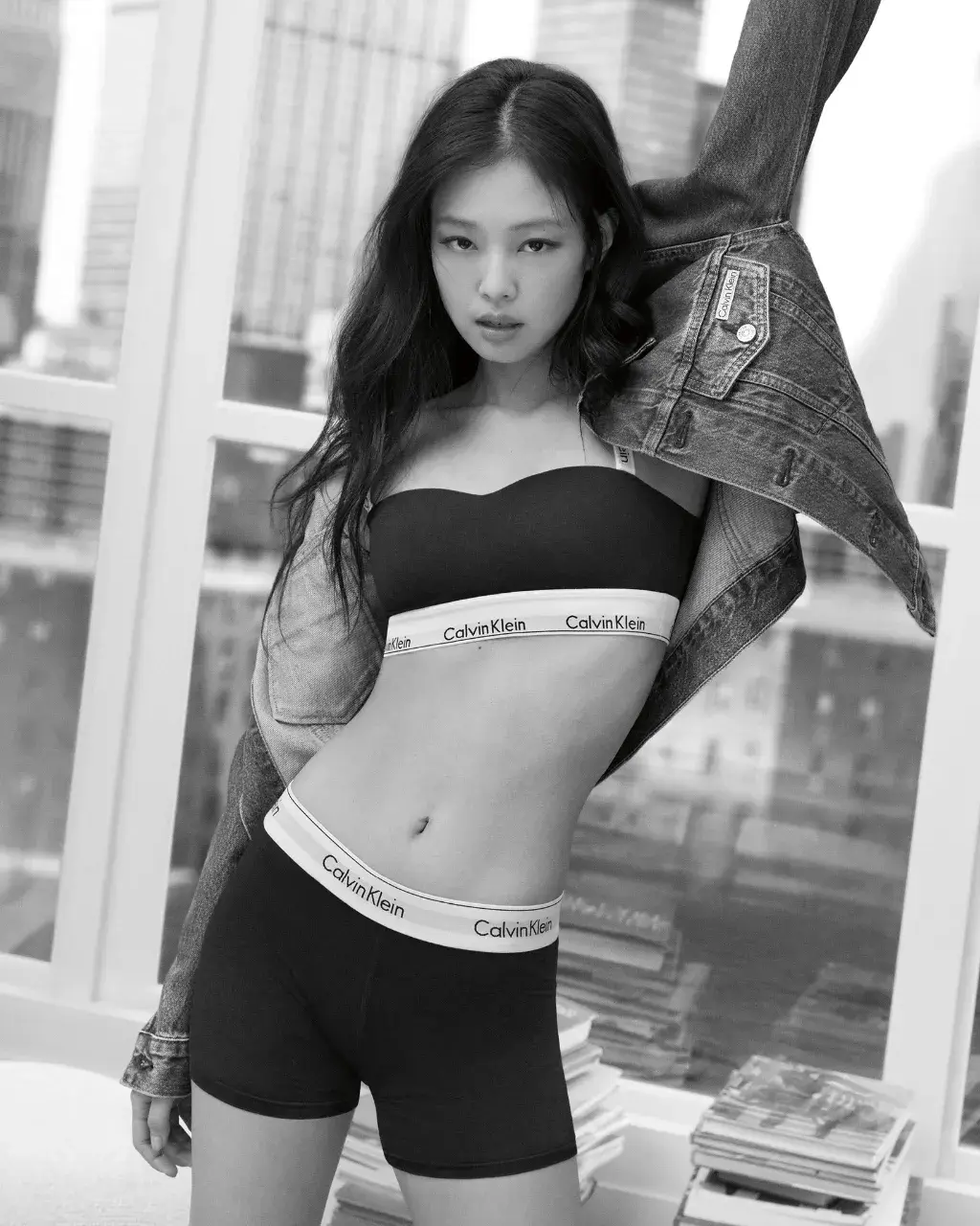 JENNIE takes over in Calvin Klein