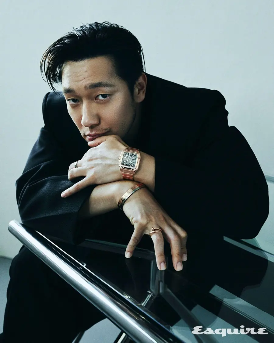 Son Suk Ku @ Esquire Korea January 2025