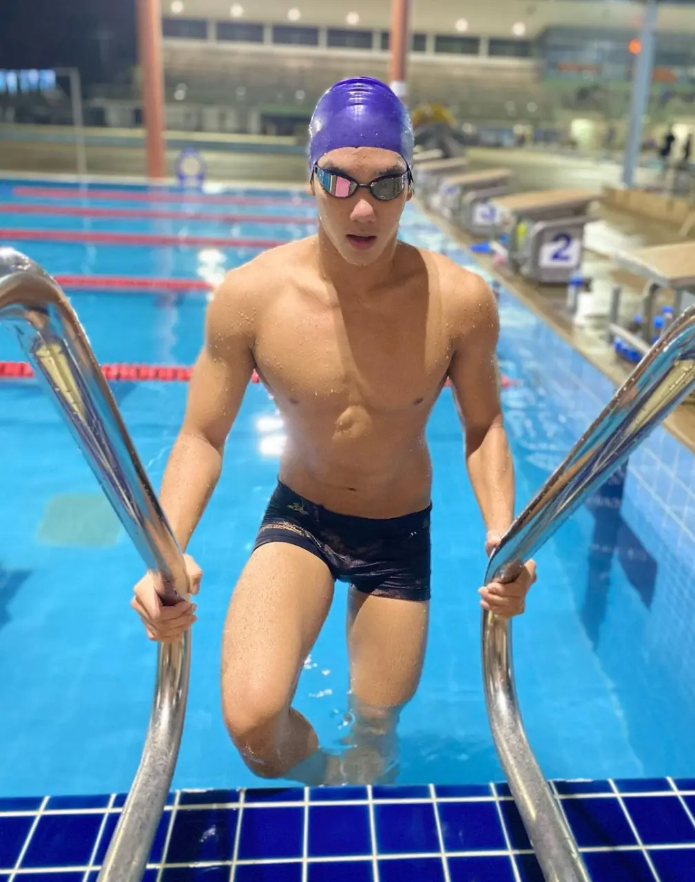 Thailand swimmer : Wasu Panturaksa