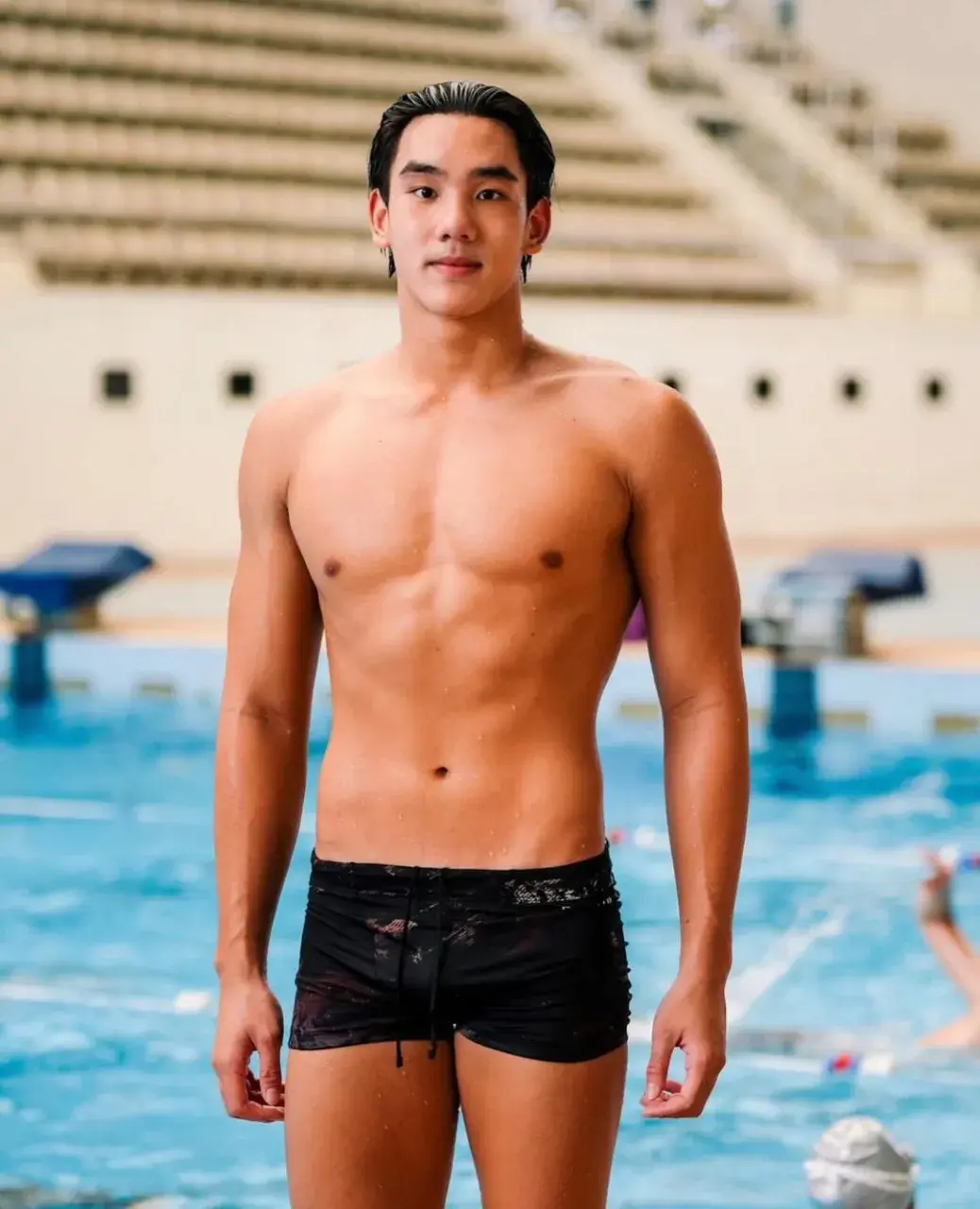 Thailand swimmer : Wasu Panturaksa