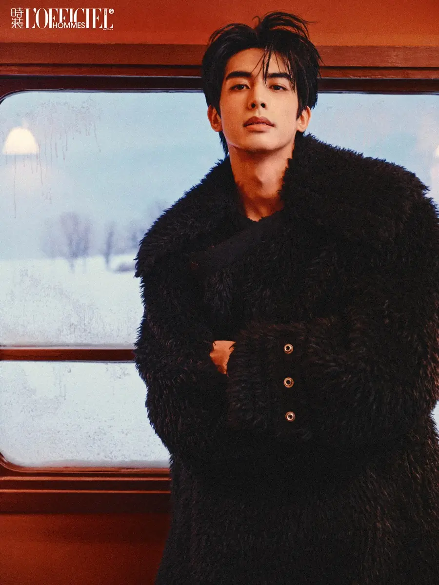 Song Weilong @ L’OFFICIEL HOMMES China January 2025