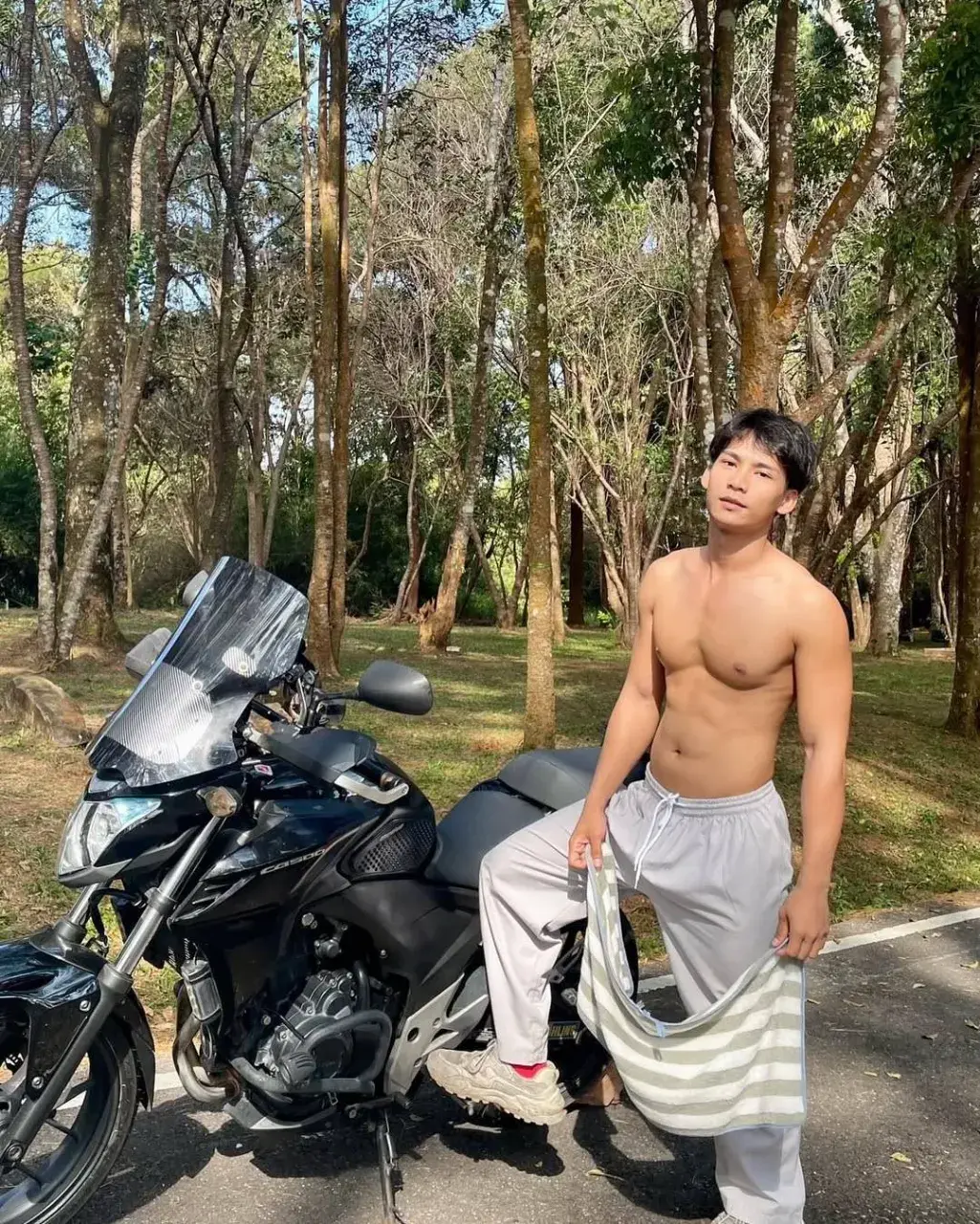 ค้นหาลิ้มลองมั้ยแม่บุษบา