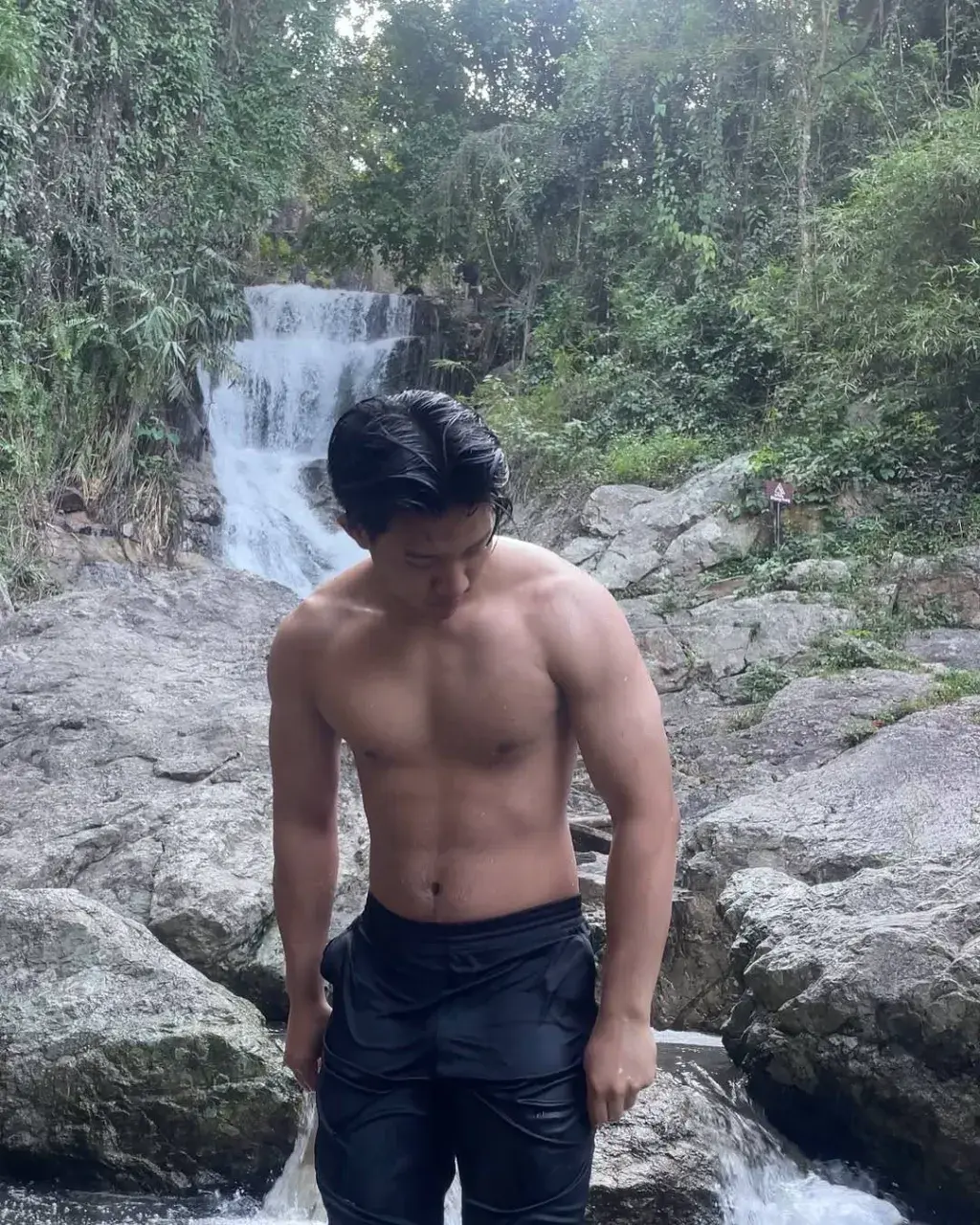 กรุบกรอบเคี้ยวเพลิน