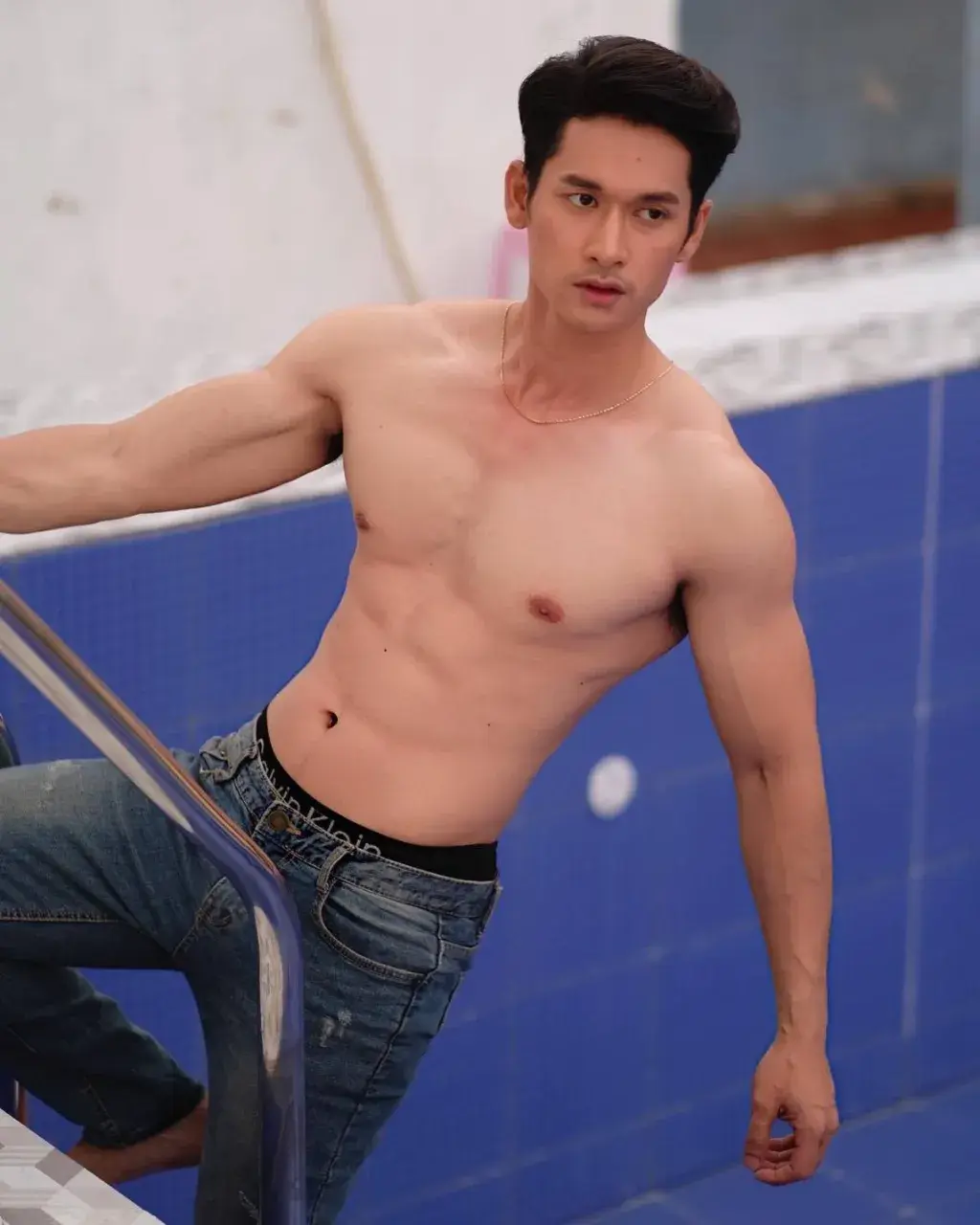 นมอมชมพูอยากอวยคม