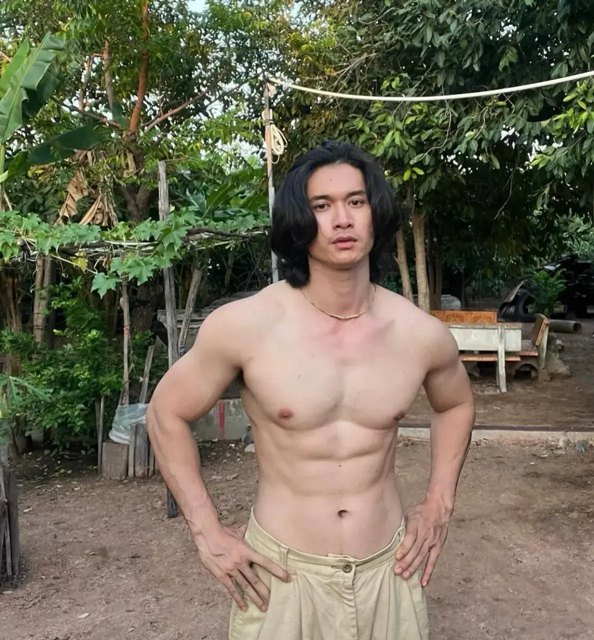 นมอมชมพูอยากอวยคม