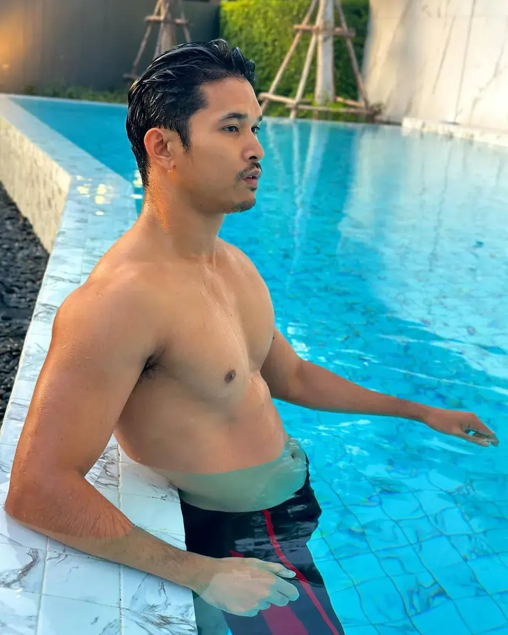 หุ่นแน่นๆแฟนใคร