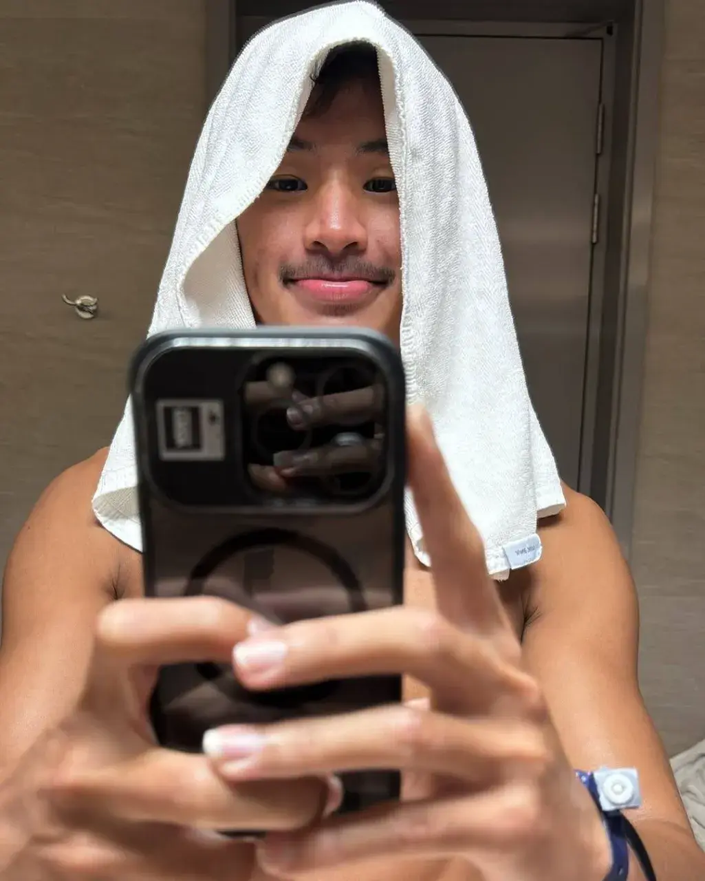 หุ่นแน่นๆแฟนใคร