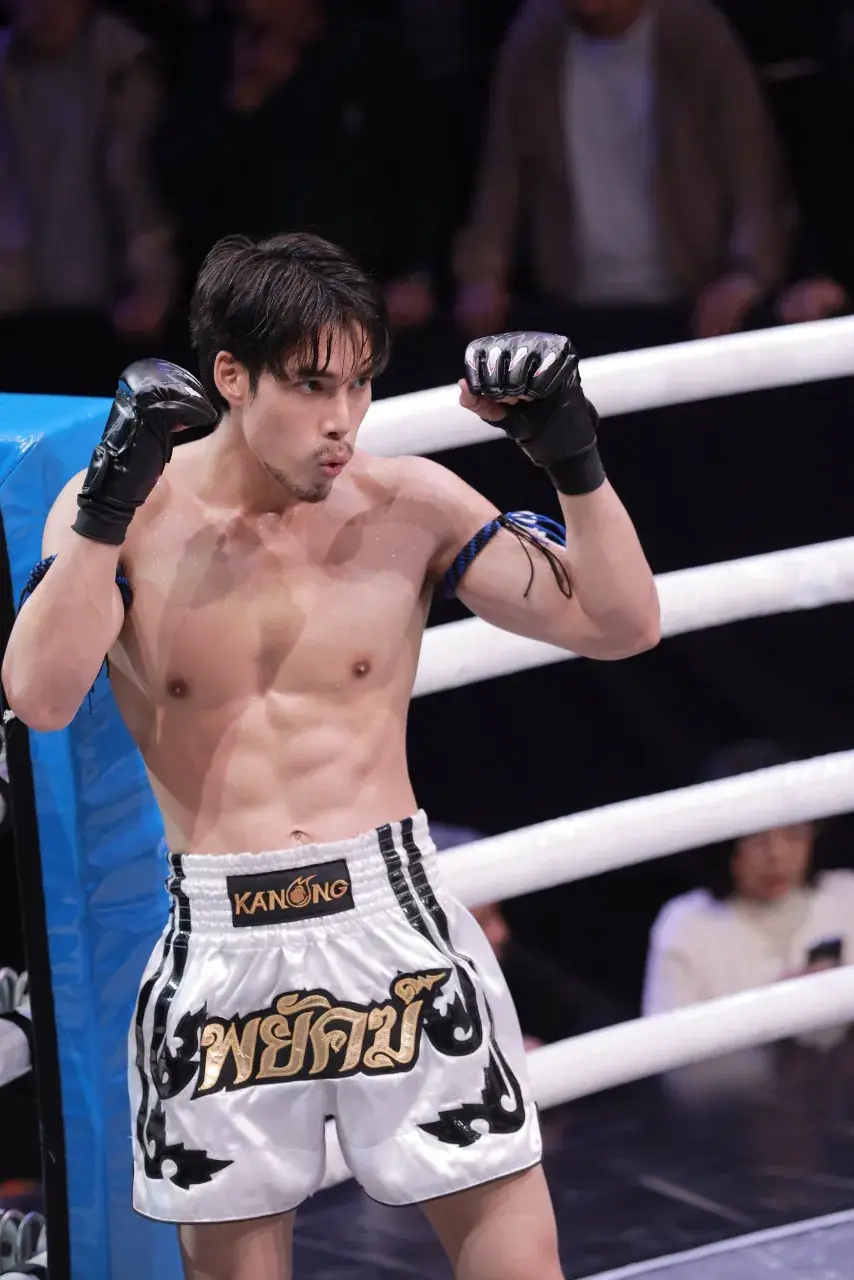 ดาราพาแซ่บบบ