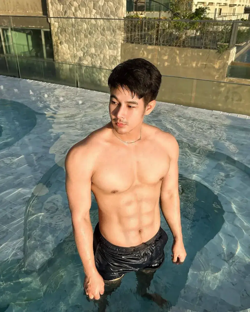 ไม่ไหวก็จะเลีย