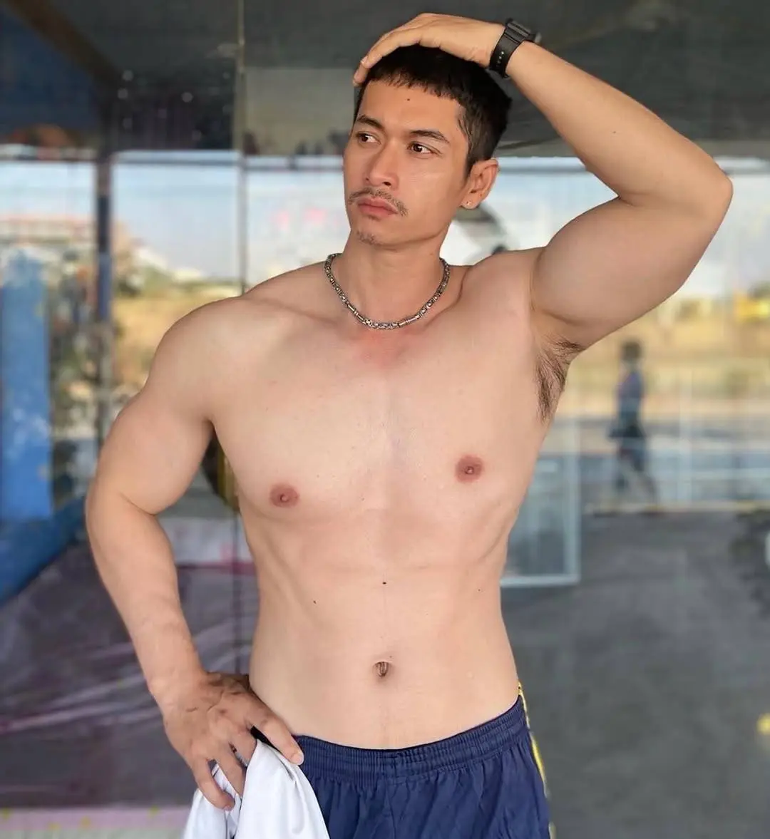 ไม่ไหวก็จะเลีย