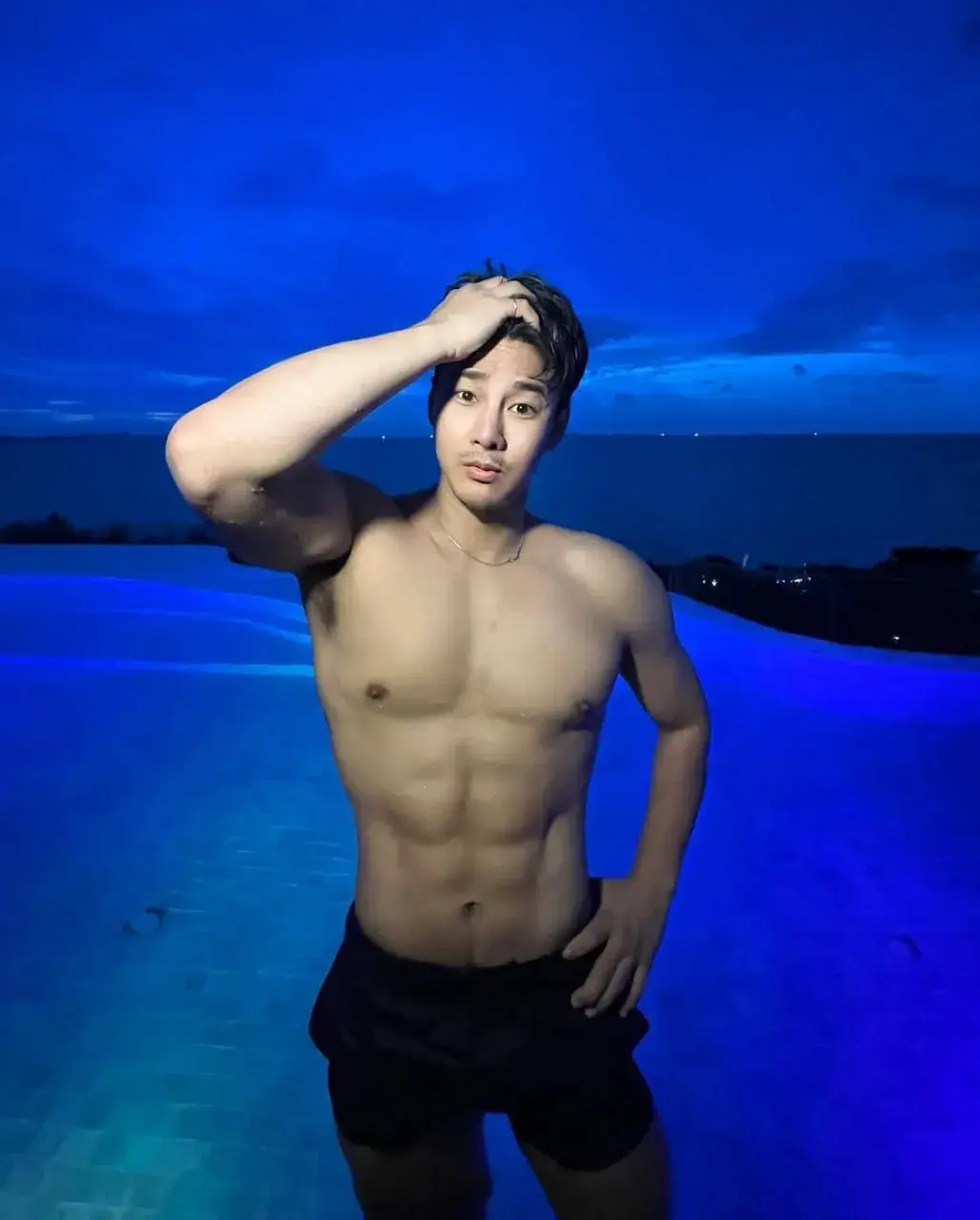 ไม่ไหวก็จะเลีย