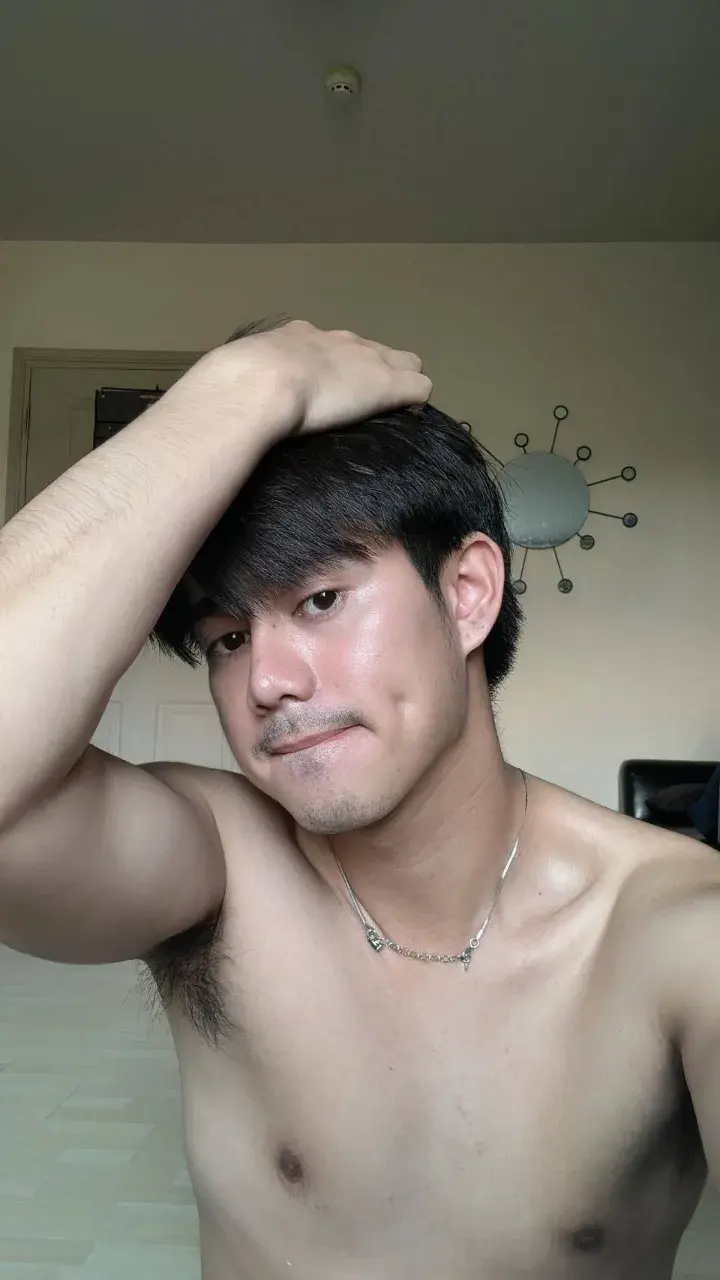 เยิ้มและแฉ่ะ