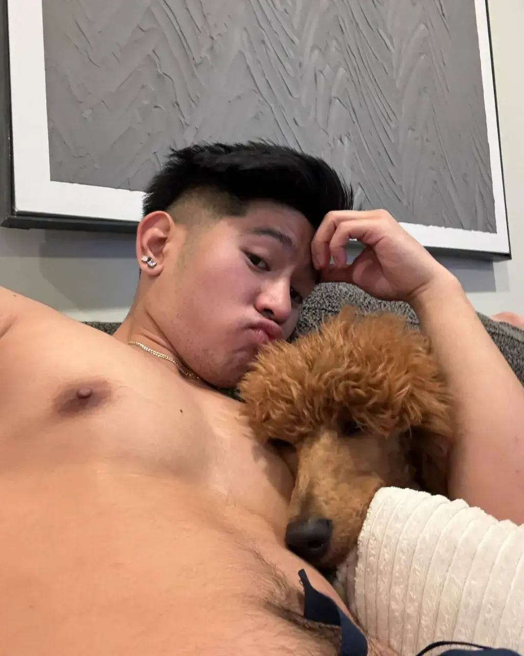 เยิ้มและแฉ่ะ