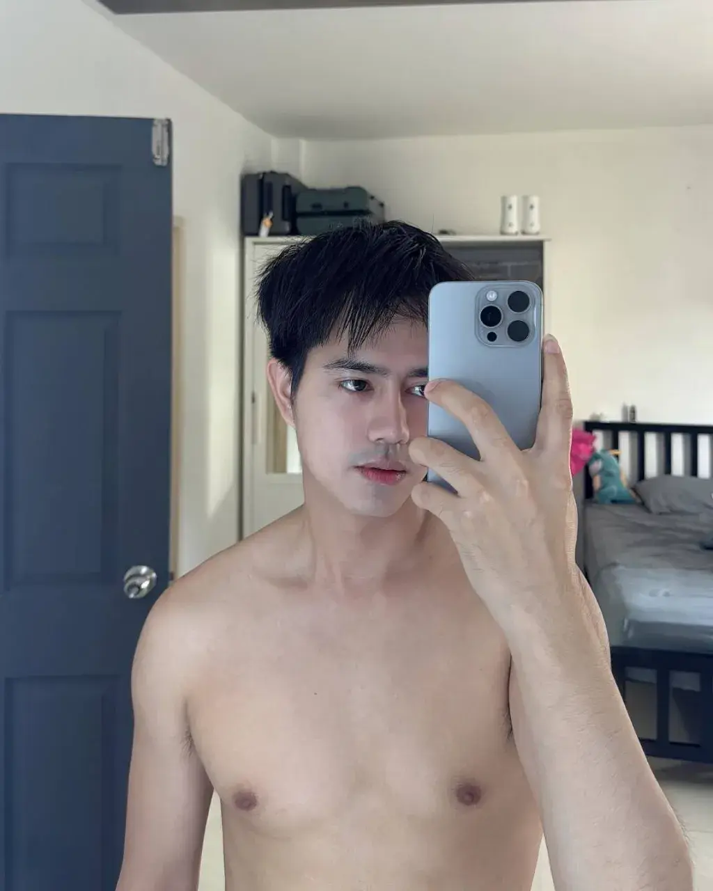 เยิ้มและแฉ่ะ