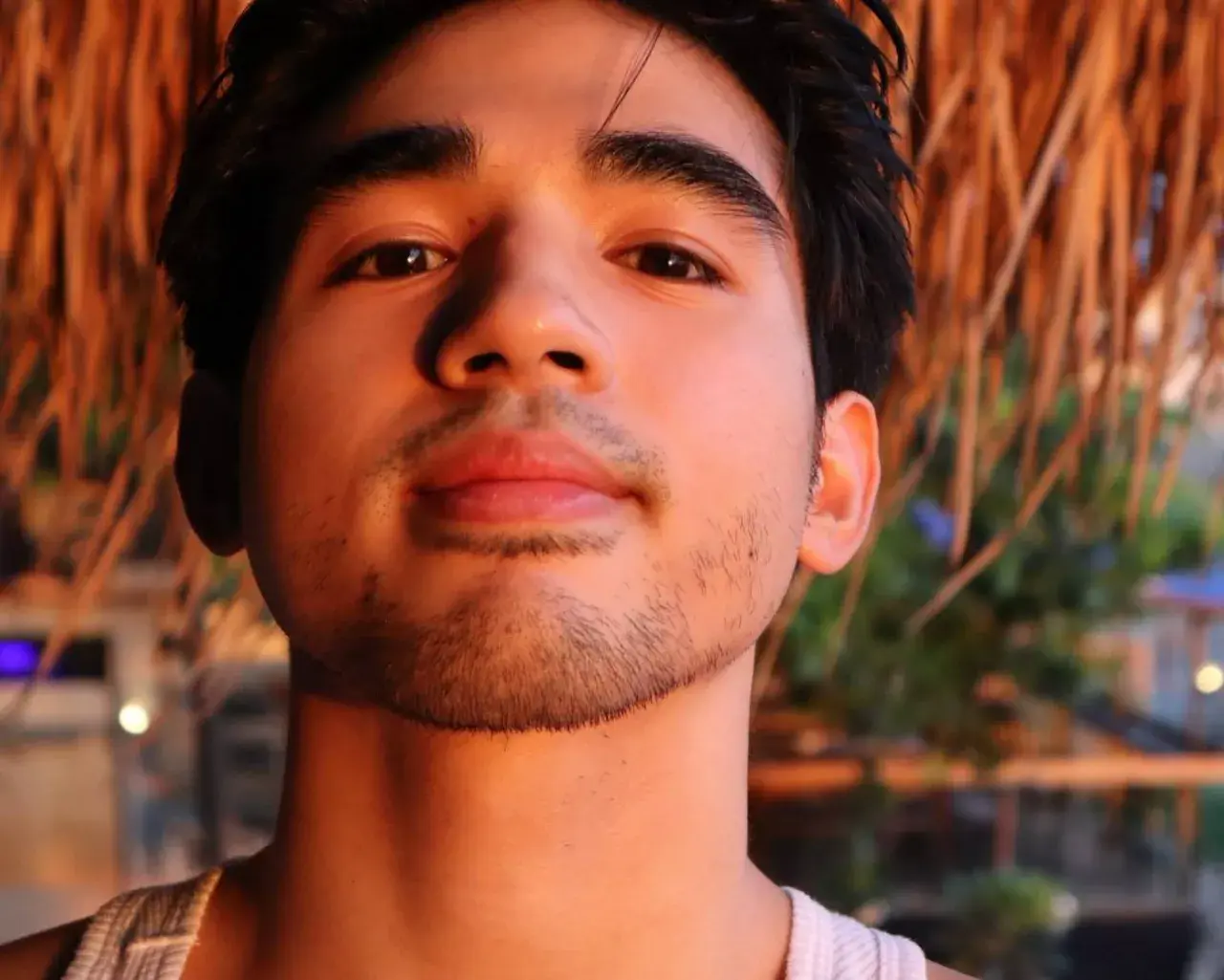 เยิ้มและแฉ่ะ