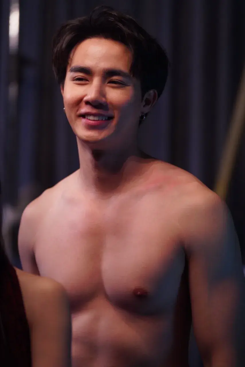 กล้ามนมน่ากัด