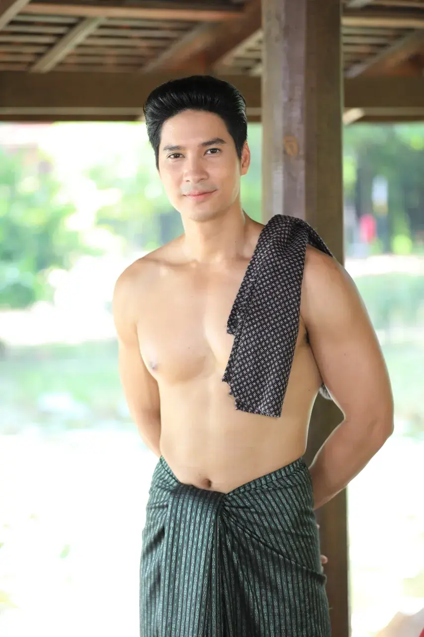 คนดังช่างถอด