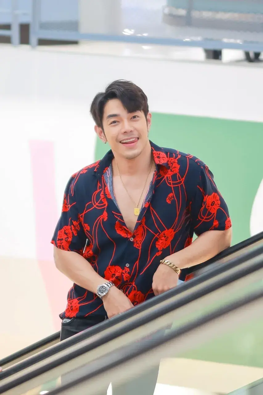 ยิ่งซูมยิ่งเสว