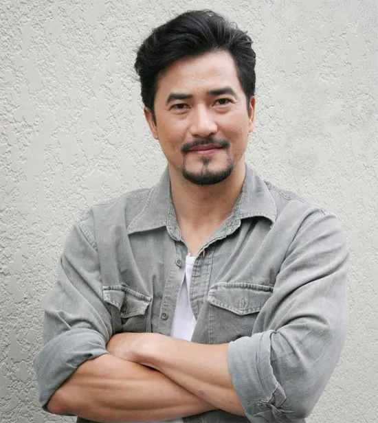 ยิ่งซูมยิ่งเสว