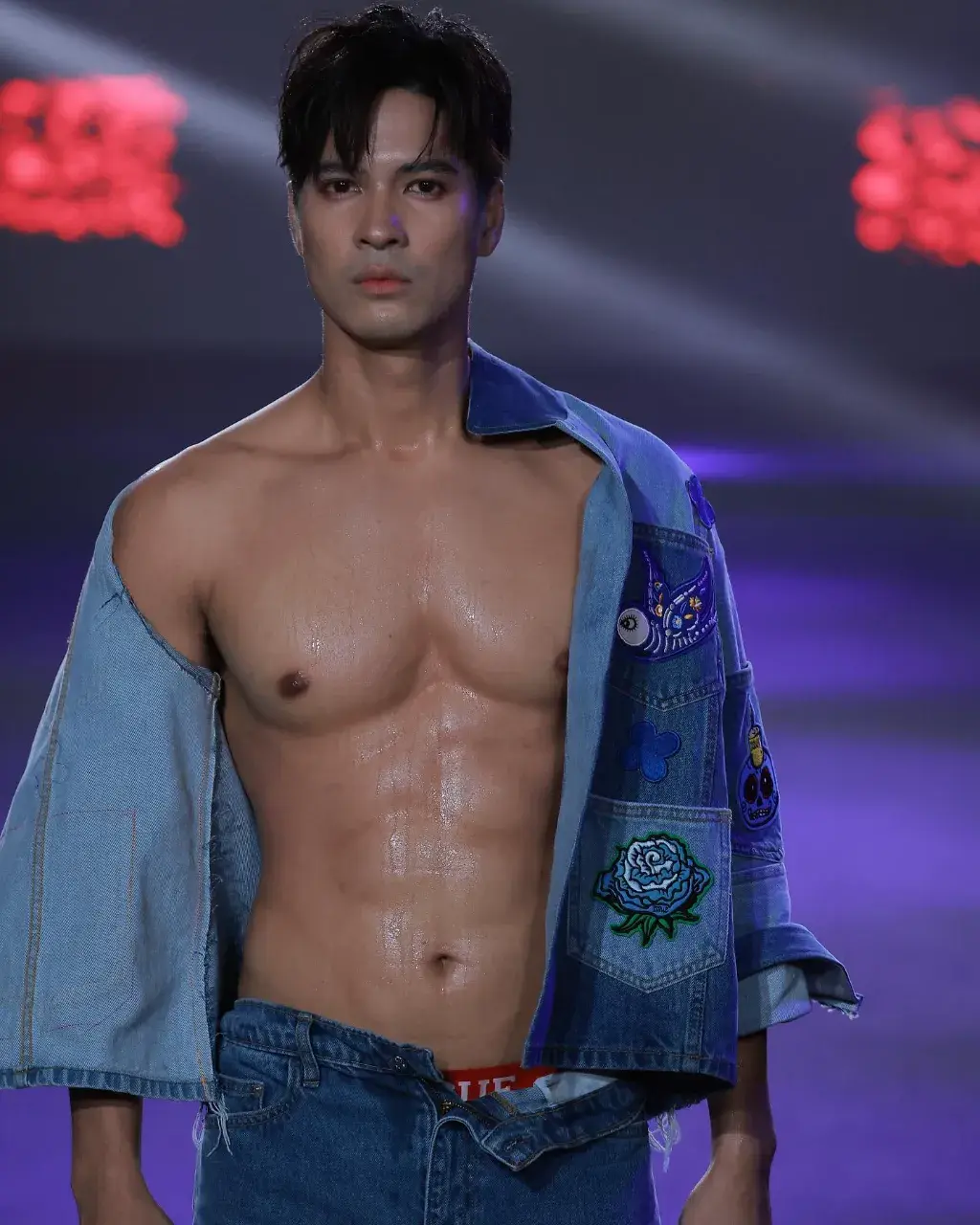 ยิ่งซูมยิ่งเสว